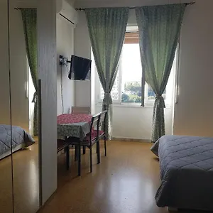 Ganaj 89 , Bari Włochy